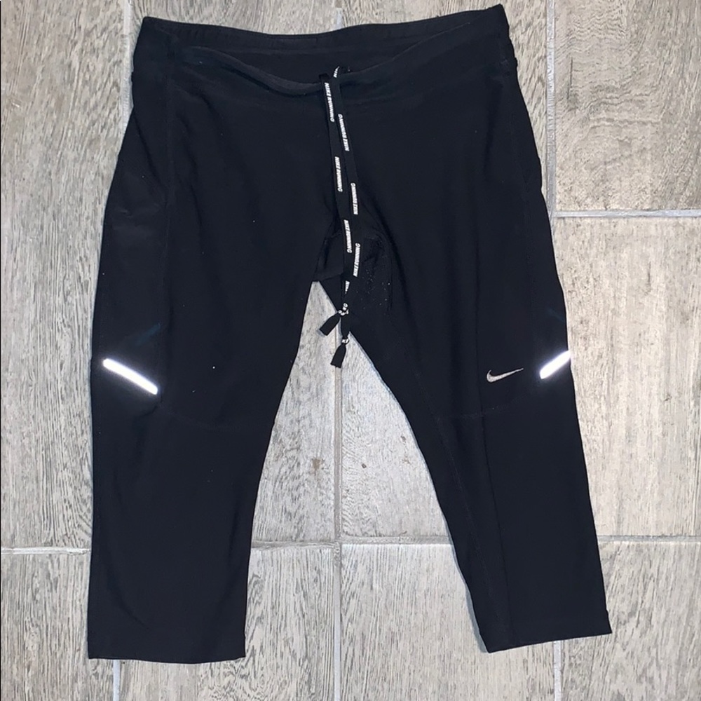 Capri Dri-fit running leggings!